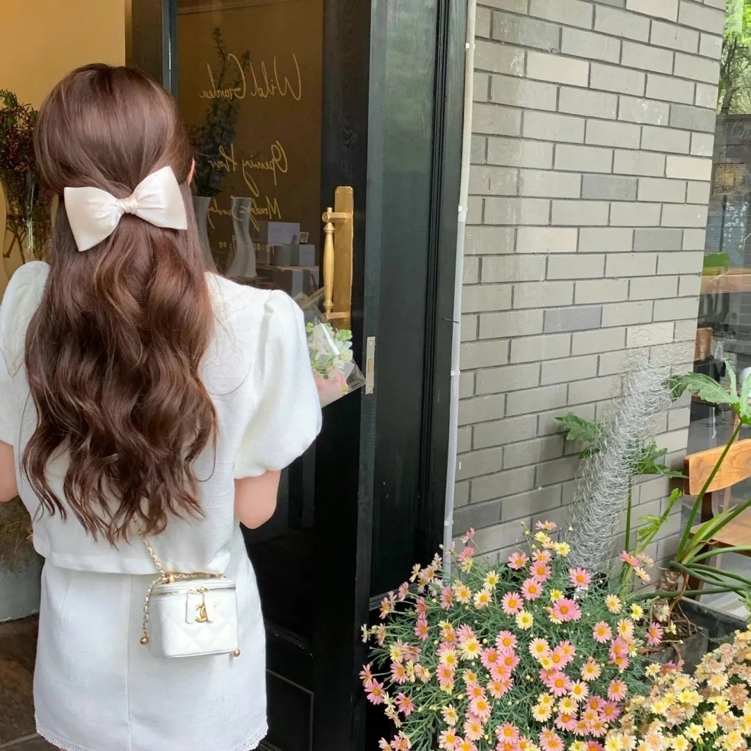淘气小女巫第一季